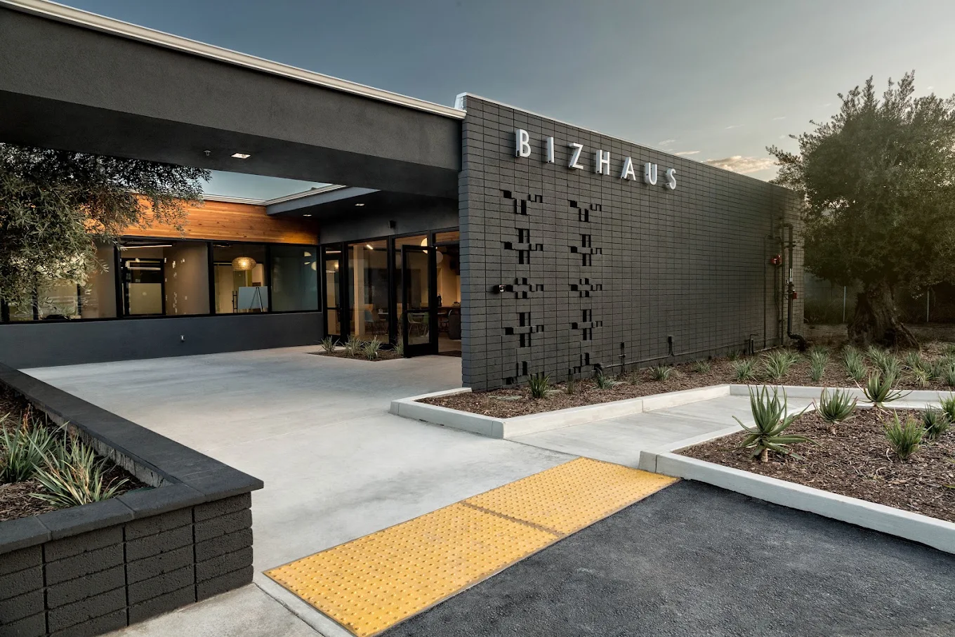 BizHaus Costa Mesa interior